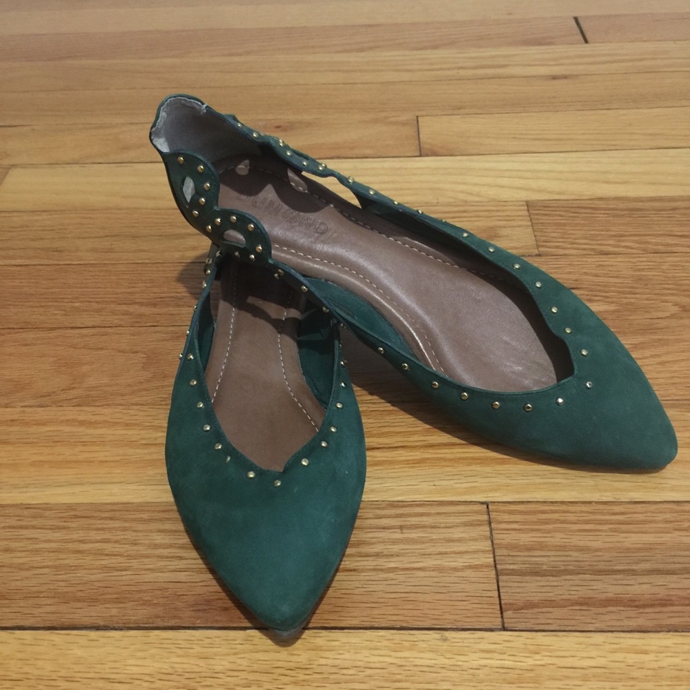 Dumond Green Flat with gold studs sued like sz 36